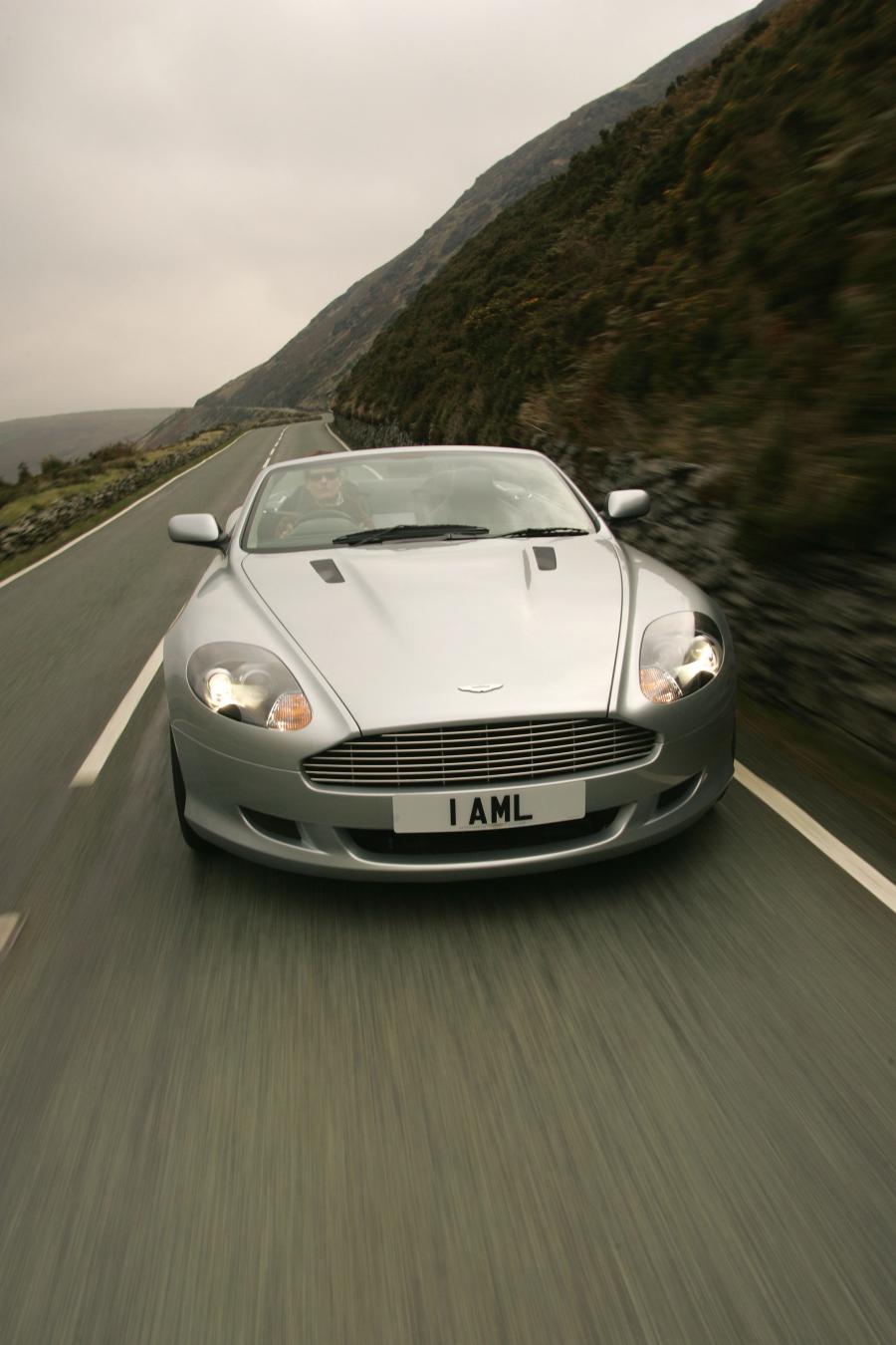  Aston Martin DB9 Volante 2004 года  (UK) (фото 7 из 38)